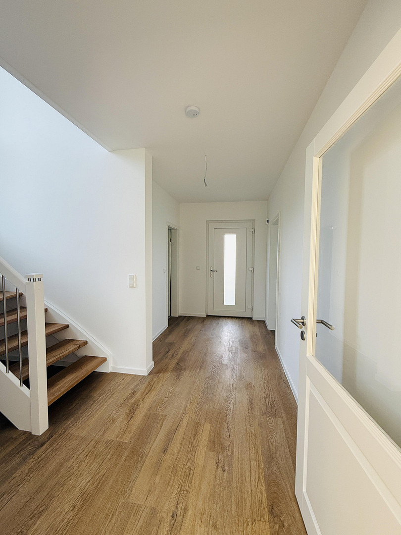 ✨ Modernes Neubau-Einfamilienhaus 3 Schlafzimmer Garten Fussbodenheizung Erstbezug ✨ – Berlin(Kaulsdorf) – Vorschaubild 2