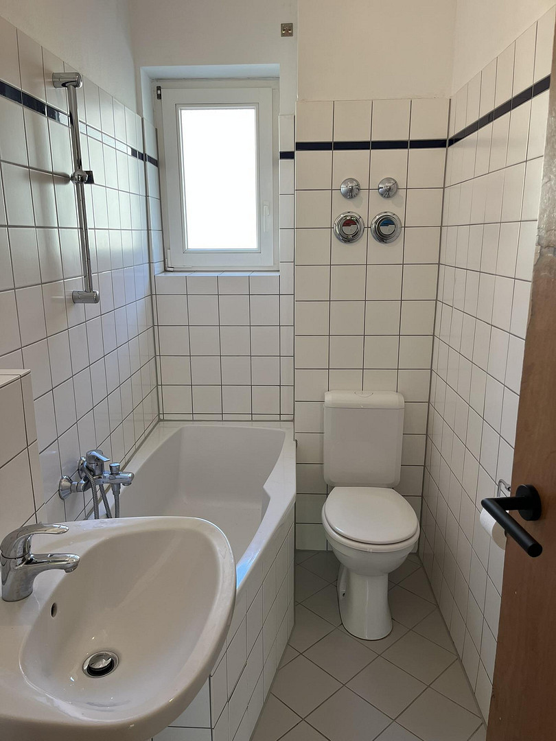 Gelegenheit: Bezugsfreie Wohnung in bevorzugter Lage ruhig und dennoch zentral gelegen – Sültstraße 50, 10409 Berlin(Prenzlauer Berg) – Vorschaubild 12