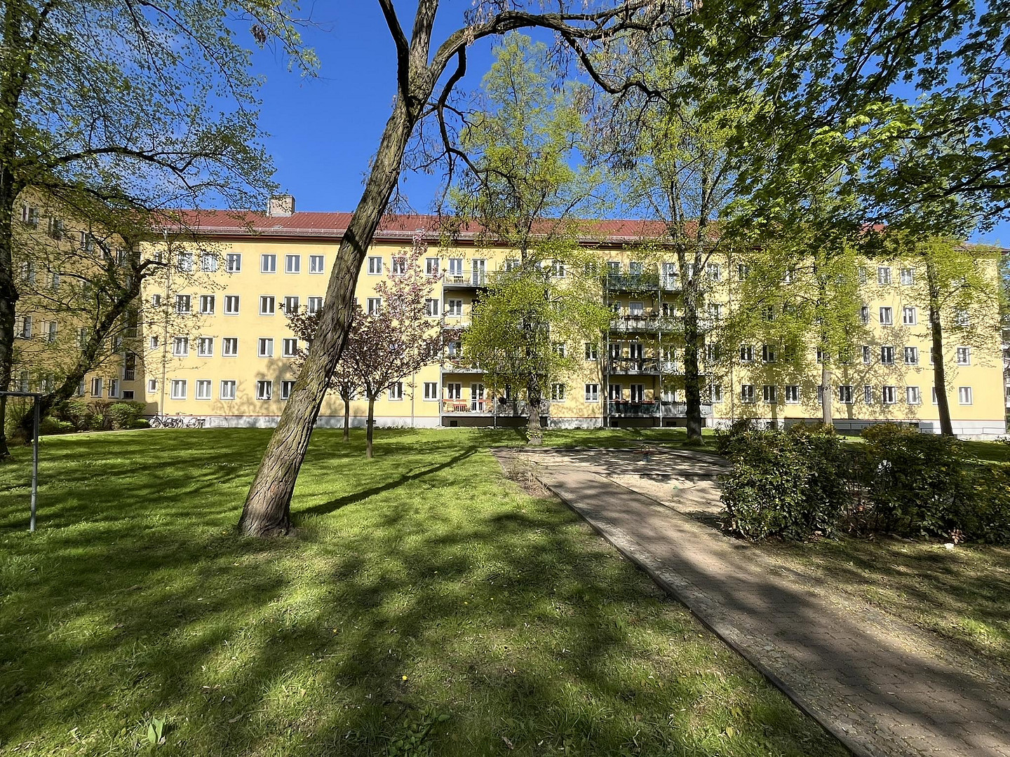 Gelegenheit: Bezugsfreie Wohnung in bevorzugter Lage ruhig und dennoch zentral gelegen – Sültstraße 50, 10409 Berlin(Prenzlauer Berg) – Vorschaubild 19