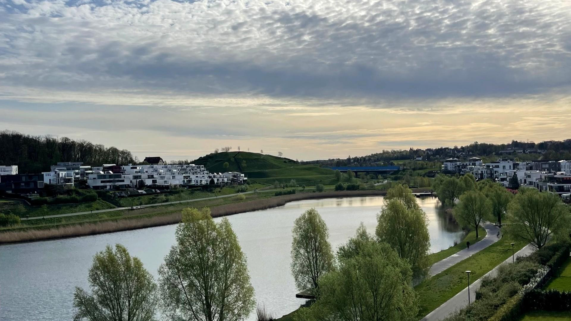 Exklusive 3,5 Zimmer Wohnung, Phoenixsee 1. Reihe, frontale Seesicht – Dortmund(Hörde) – Vorschaubild 11