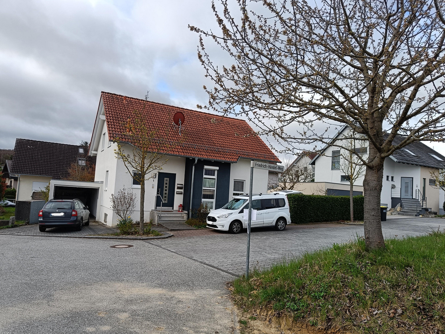 Gepflegtes Einfamilienhaus mit Garten in ruhiger Lage – Wiernsheim – Vorschaubild 2