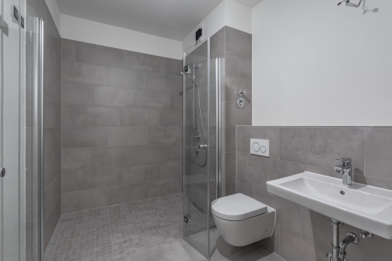 2-Zimmer-Wohnung mit Terrasse in der Lage direkt am Wasser in Berlin-Spandau – Parkstr. 8, 13585 Berlin(Hakenfelde) – Vorschaubild 7