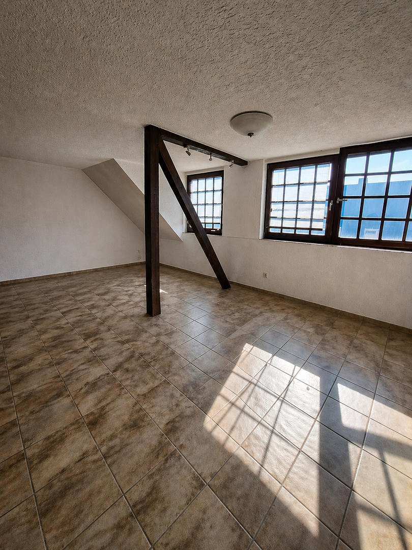 Jobcenter – جوب سنتر – Джобцентер – deine neue Wohnung ist fertig! – Klosterstraße 51, 45139 Essen(Ostviertel) – Vorschaubild 4
