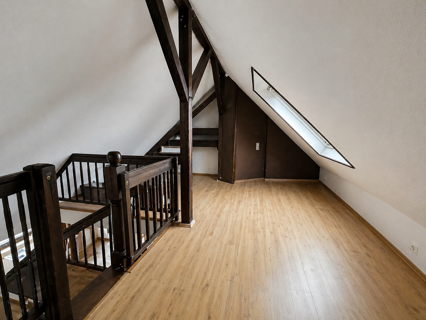 Jobcenter – جوب سنتر – Джобцентер – deine neue Wohnung ist fertig! – Klosterstraße 51, 45139 Essen(Ostviertel) – Vorschaubild 6