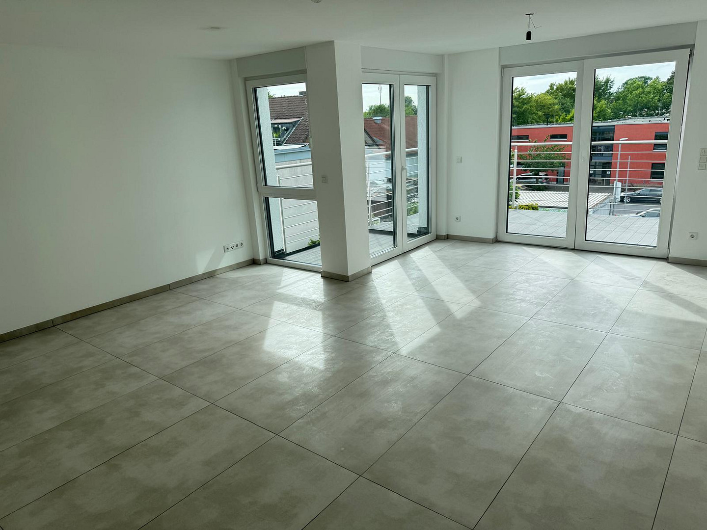 Neubau-Erstbezug, große 4-Zimmer Wohnung in Köln Dünnwald – Berliner Str. 911, 51069 Köln(Dünnwald) – Vorschaubild 2