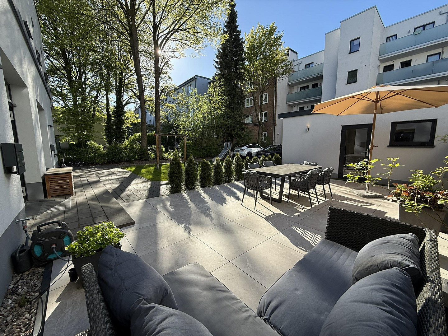 Urban wohnen mit Gartenflair – großzügige 3,5 Zimmer in Eilbek mit eigenem Parkplatz – Hamburg(Eilbek) – Vorschaubild 2
