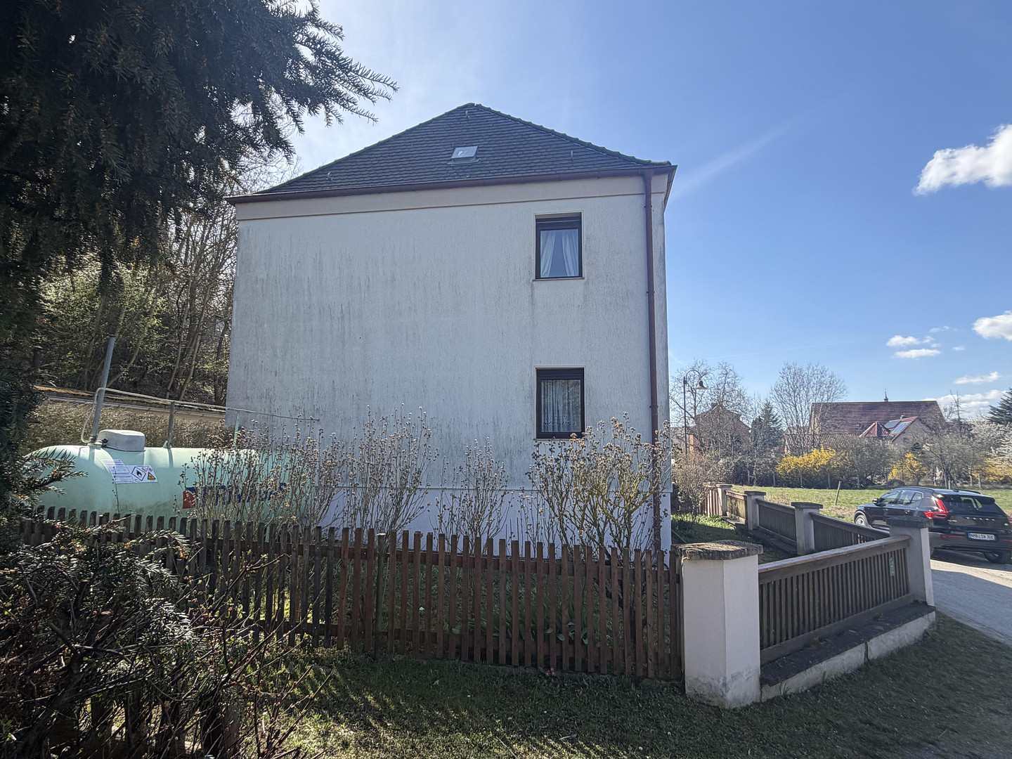Charmantes Ein- bis Zweifamilienhaus in ruhiger Lage – Friedhofsweg 7, 6618 Almrich – Vorschaubild 2
