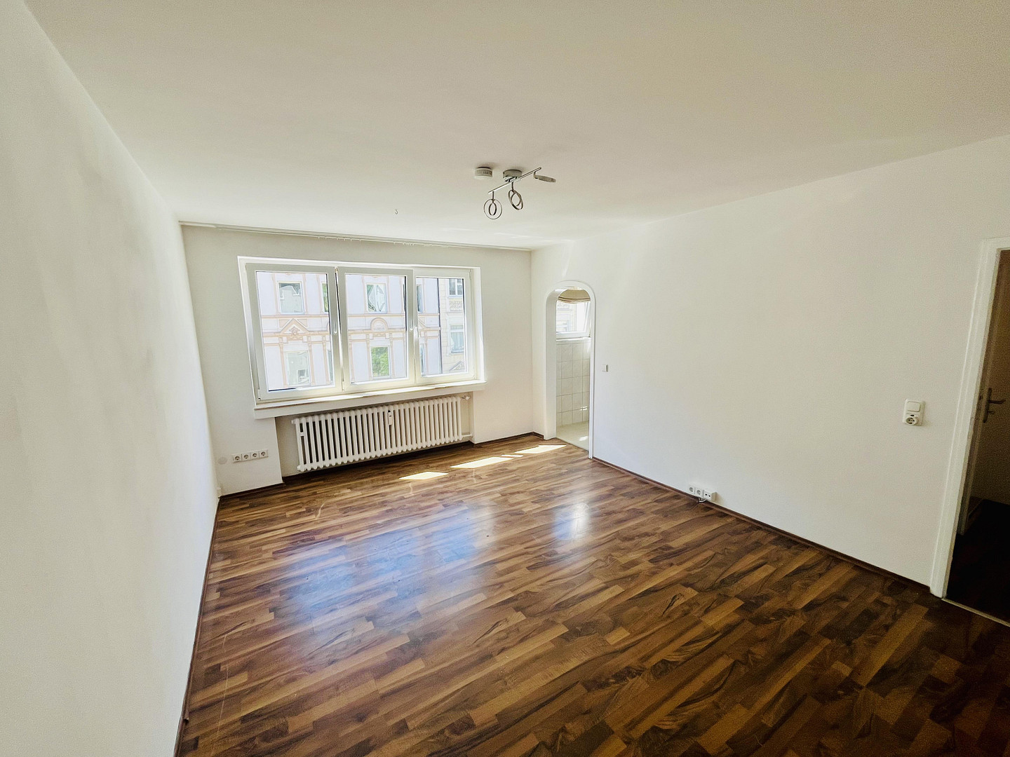 KÖLN-SÜDSTADT; LICHTDURCHFLUTETES 1 ZIMMER-APARTMENT – Köln(Innenstadt) – Vorschaubild 3