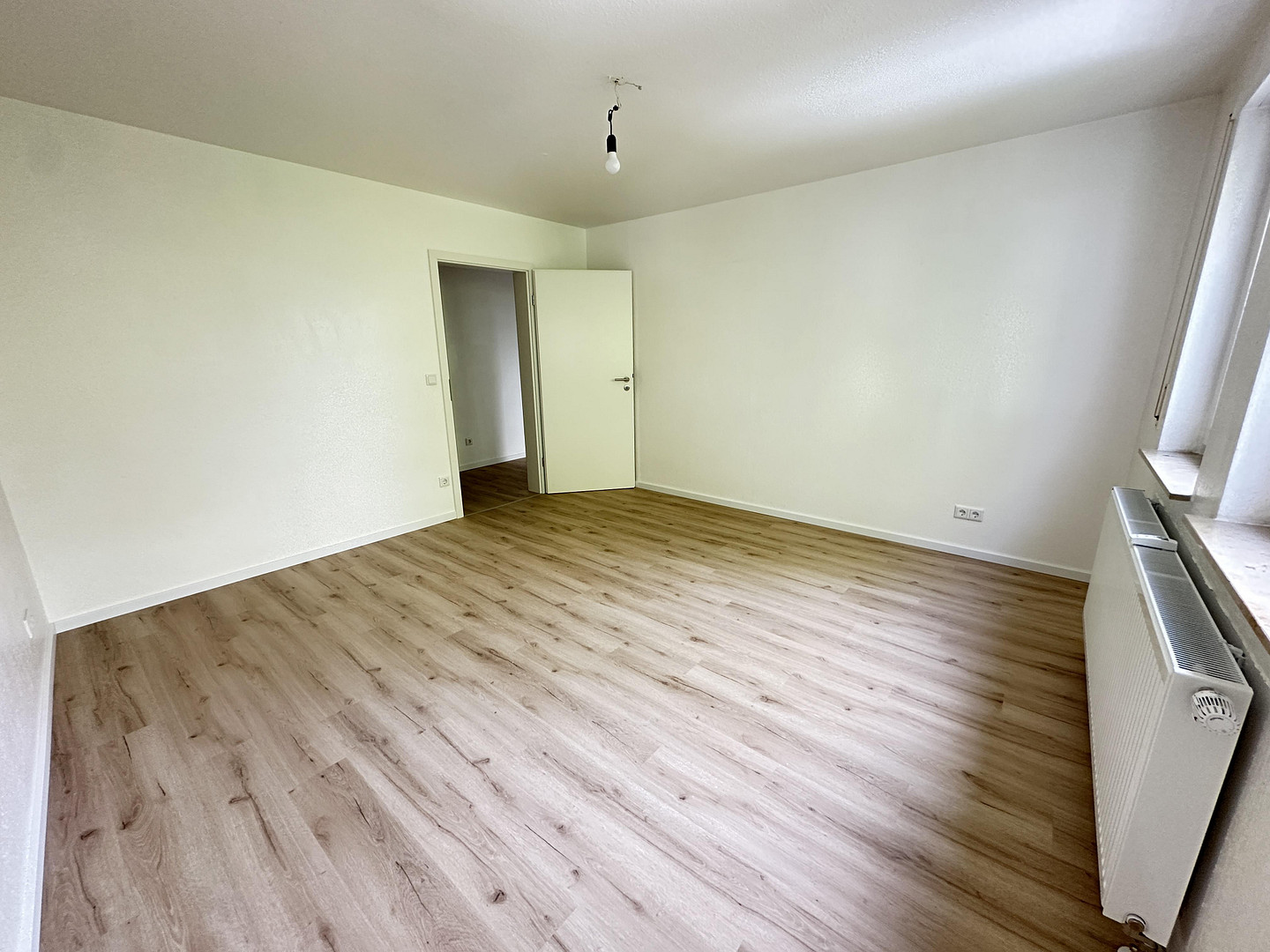 Familienfreundliche 4-Zimmer-Wohnung mit Balkon und moderner Raumaufteilung – Wolfringstr. 14, 90765 Fürth – Vorschaubild 19