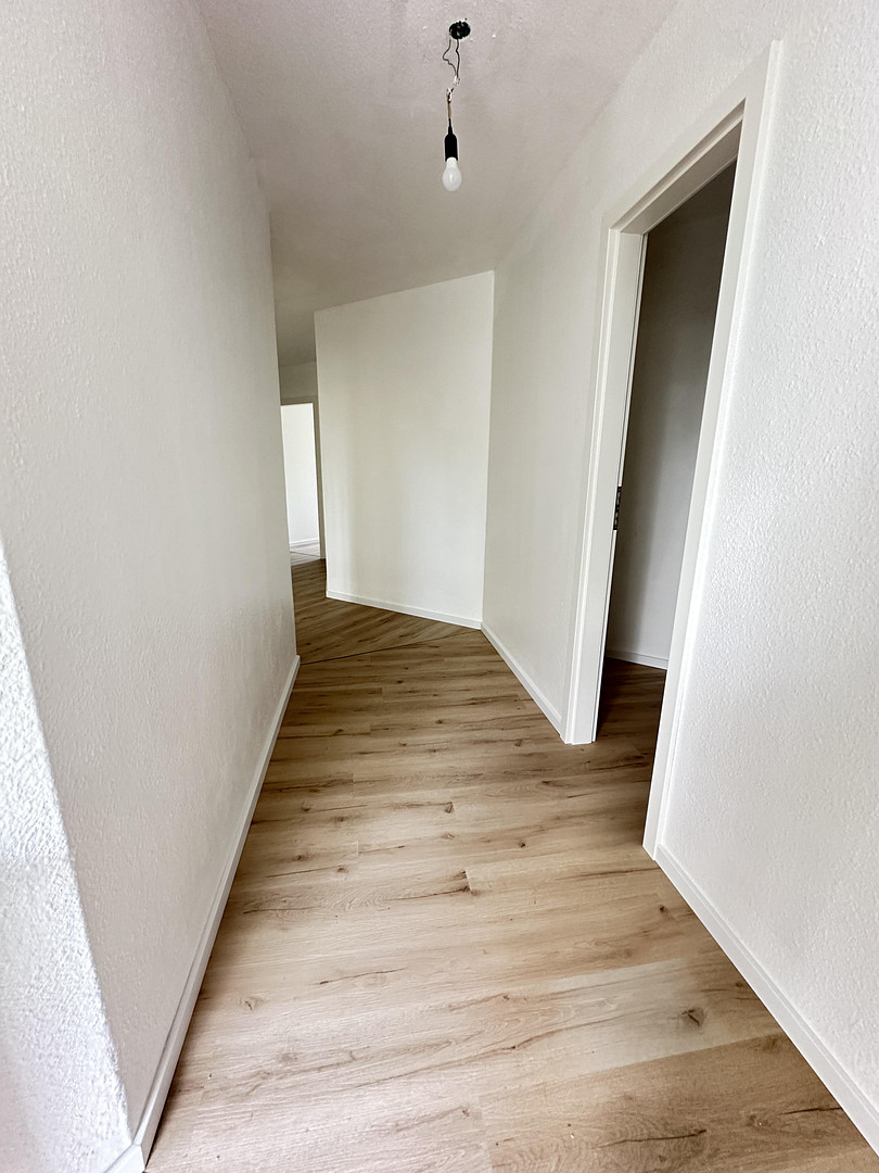 Familienfreundliche 4-Zimmer-Wohnung mit Balkon und moderner Raumaufteilung – Wolfringstr. 14, 90765 Fürth – Vorschaubild 7
