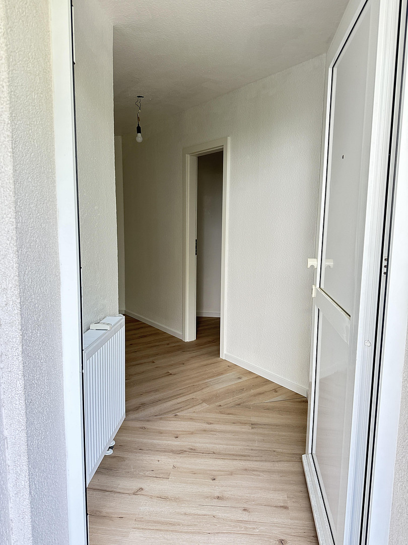 Familienfreundliche 4-Zimmer-Wohnung mit Balkon und moderner Raumaufteilung – Wolfringstr. 14, 90765 Fürth – Vorschaubild 4