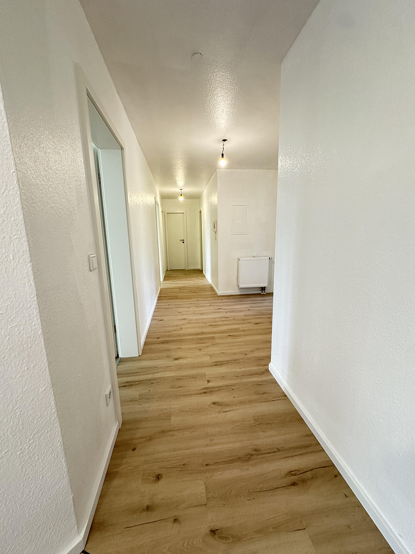 Familienfreundliche 4-Zimmer-Wohnung mit Balkon und moderner Raumaufteilung – Wolfringstr. 14, 90765 Fürth – Vorschaubild 15