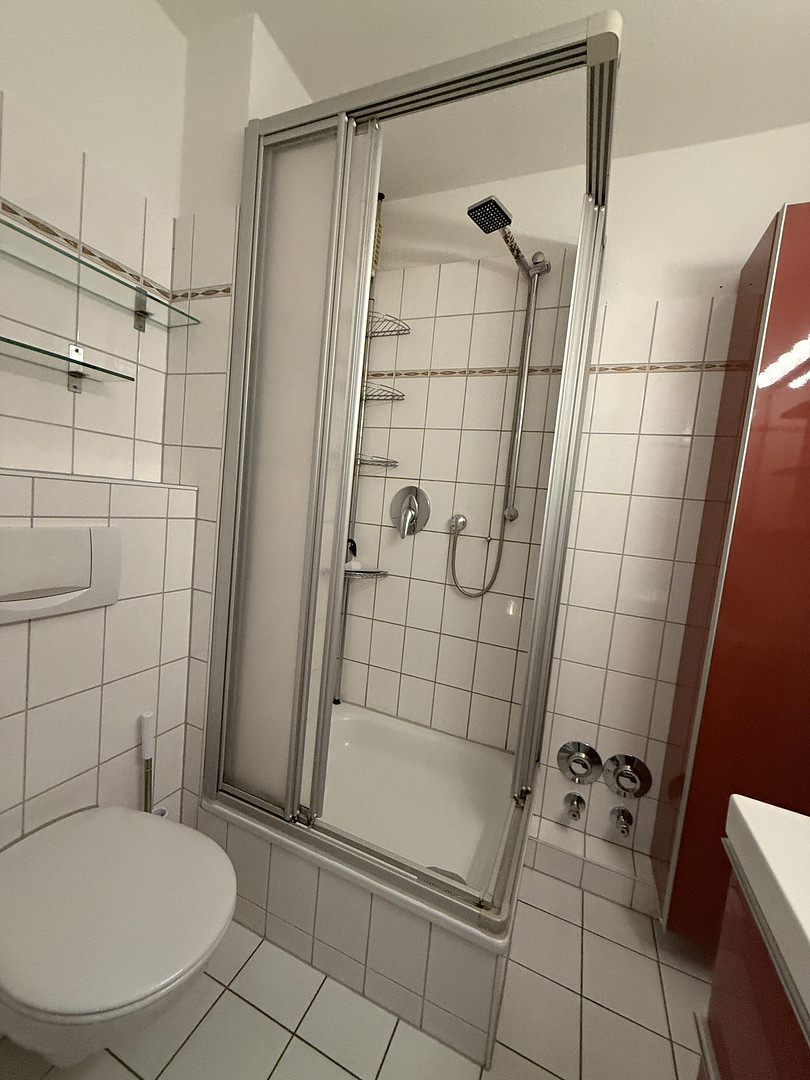 Haus-im-Haus-Charakter mit 30 m² Terrasse in ruhiger Lage in Hamburg-Bramfeld – Hamburg(Bramfeld) – Vorschaubild 8