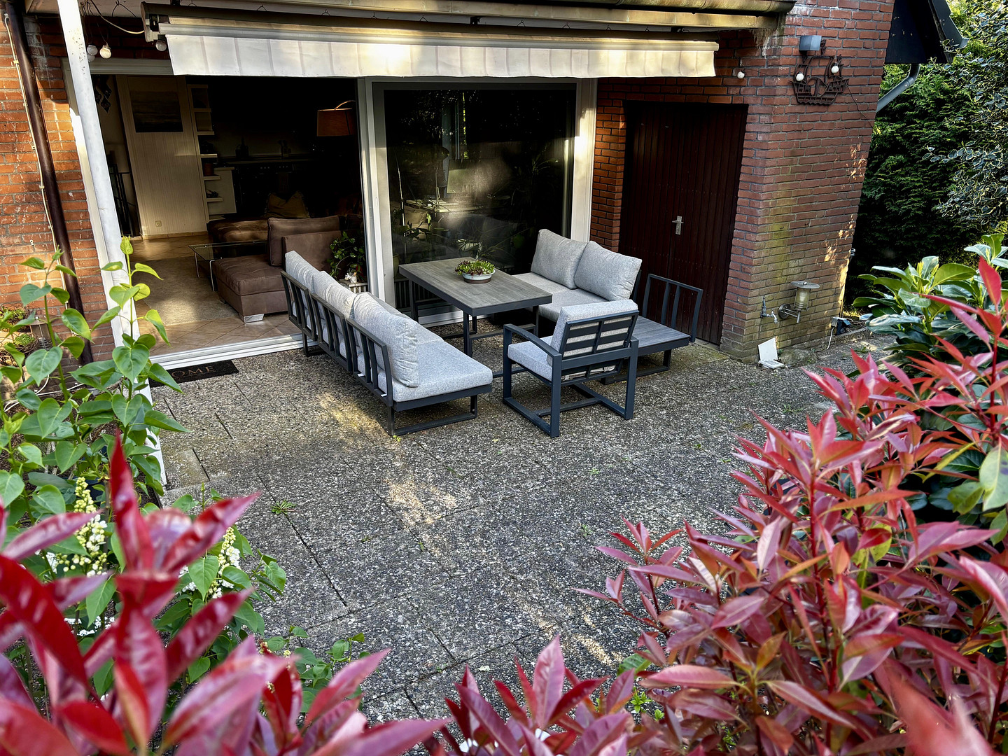 Haus-im-Haus-Charakter mit 30 m² Terrasse in ruhiger Lage in Hamburg-Bramfeld – Hamburg(Bramfeld) – Vorschaubild 2