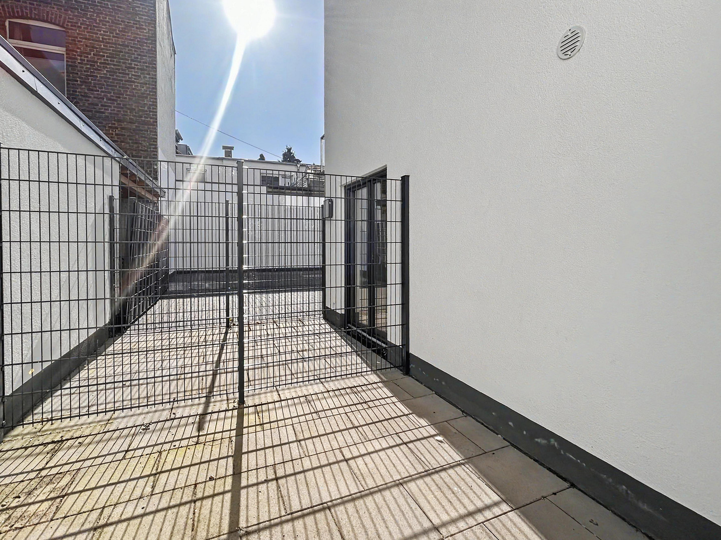 Maisonette-Wohnung im Neubau mit Terrasse und hochwertiger Ausstattung! – Köln(Lövenich) – Vorschaubild 4