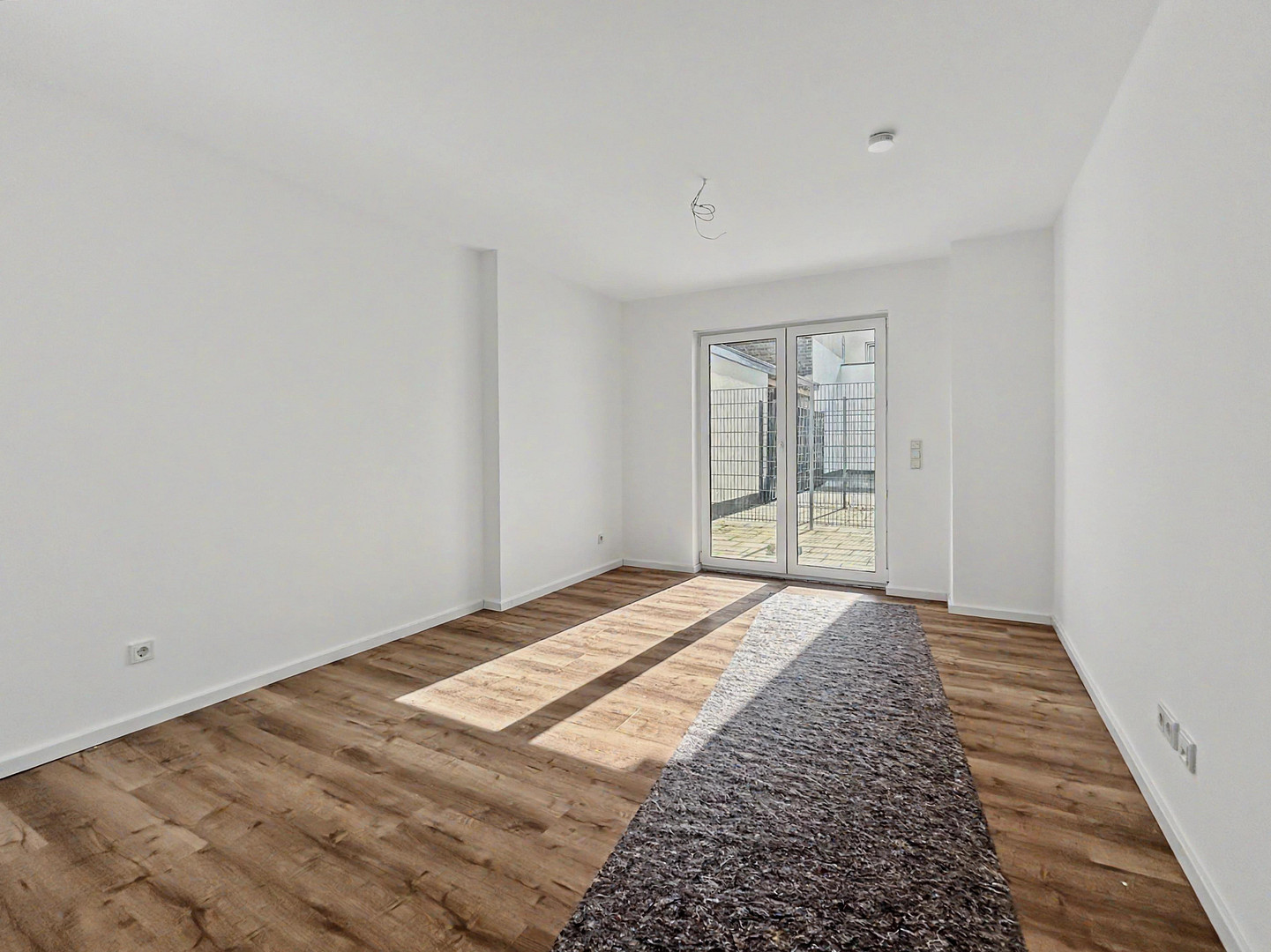 Maisonette-Wohnung im Neubau mit Terrasse und hochwertiger Ausstattung! – Köln(Lövenich) – Vorschaubild 2