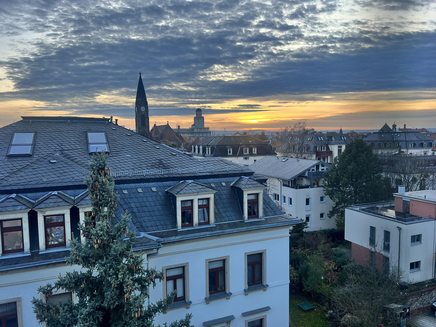 Lichtdurchflutete Maisonette mit Turmzimmer & Dachloggia in Bestlage Striesen-Ost – Glasewaldtstr. 34, 1277 Dresden(Blasewitz) – Vorschaubild 4