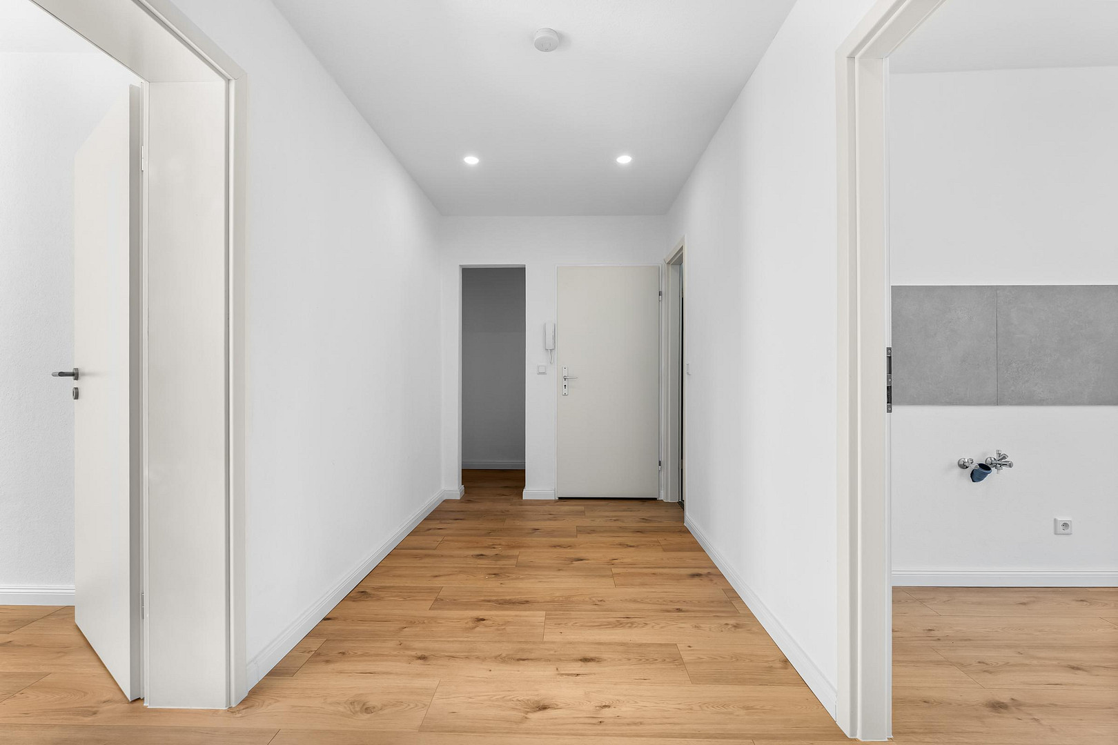 Modernisiert & bezugsfertig: Helle 2-Zimmer-Wohnung mit Südbalkon in Bremen-Osterholz – Kölner Straße 13, 28327 Bremen(Osterholz) – Vorschaubild 3