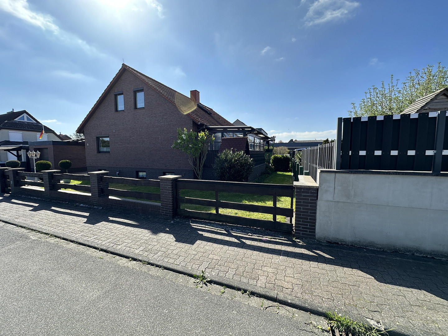 Schönes, gepflegtes Einfamilienhaus in Wolfsburg – Wolfsburg(Hehlingen) – Vorschaubild 2