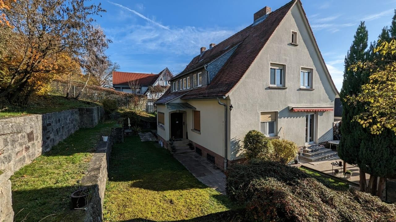 Zweifamilienhaus mit unverbaubarem Blick auf das Saaletal – Bad Neustadt an der Saale(Bad Neustadt a.d. Saale) – Vorschaubild 8
