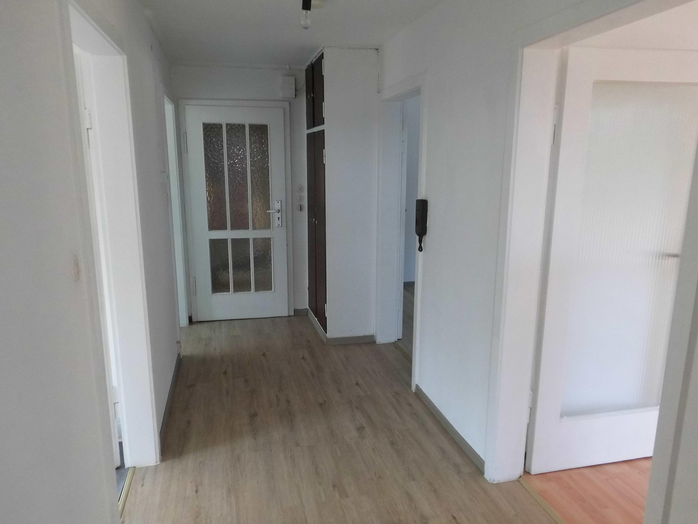 Stadthaus mit Charme, 7 Wohnungen und 4 Garagen – Stuttgart(Bad Cannstatt) – Vorschaubild 8