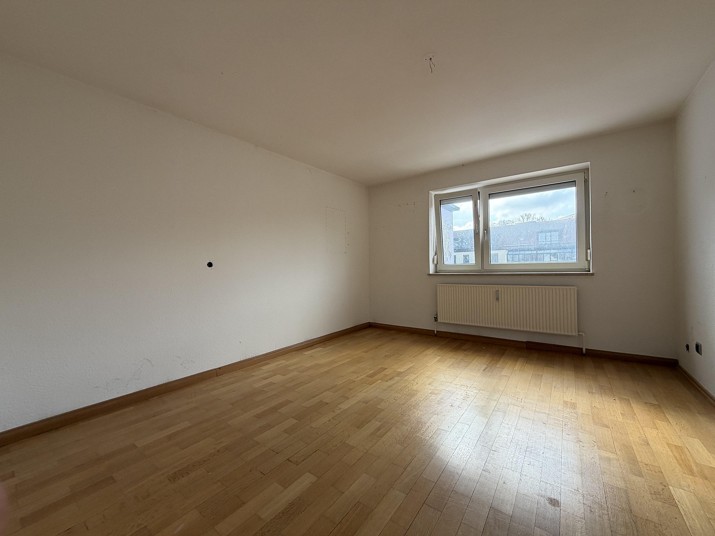 Bezugsfrei! Attraktive 3-Zimmer-Dachgeschosswohnung im Herzen von Dachau! – Brucker Str. 1, 85221 Dachau – Vorschaubild 8
