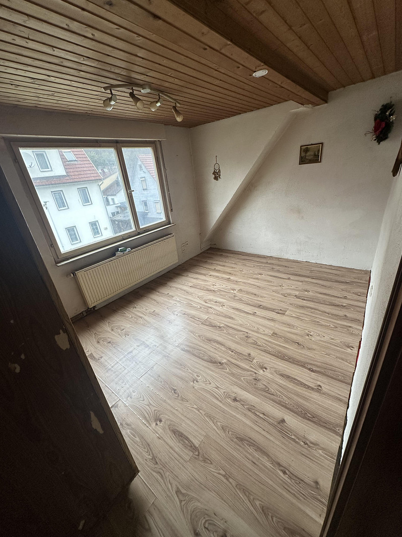 Doppelhaushälfte mit Garten, Garage & Entwicklungspotenzial – Albstadt(Tailfingen) – Vorschaubild 7