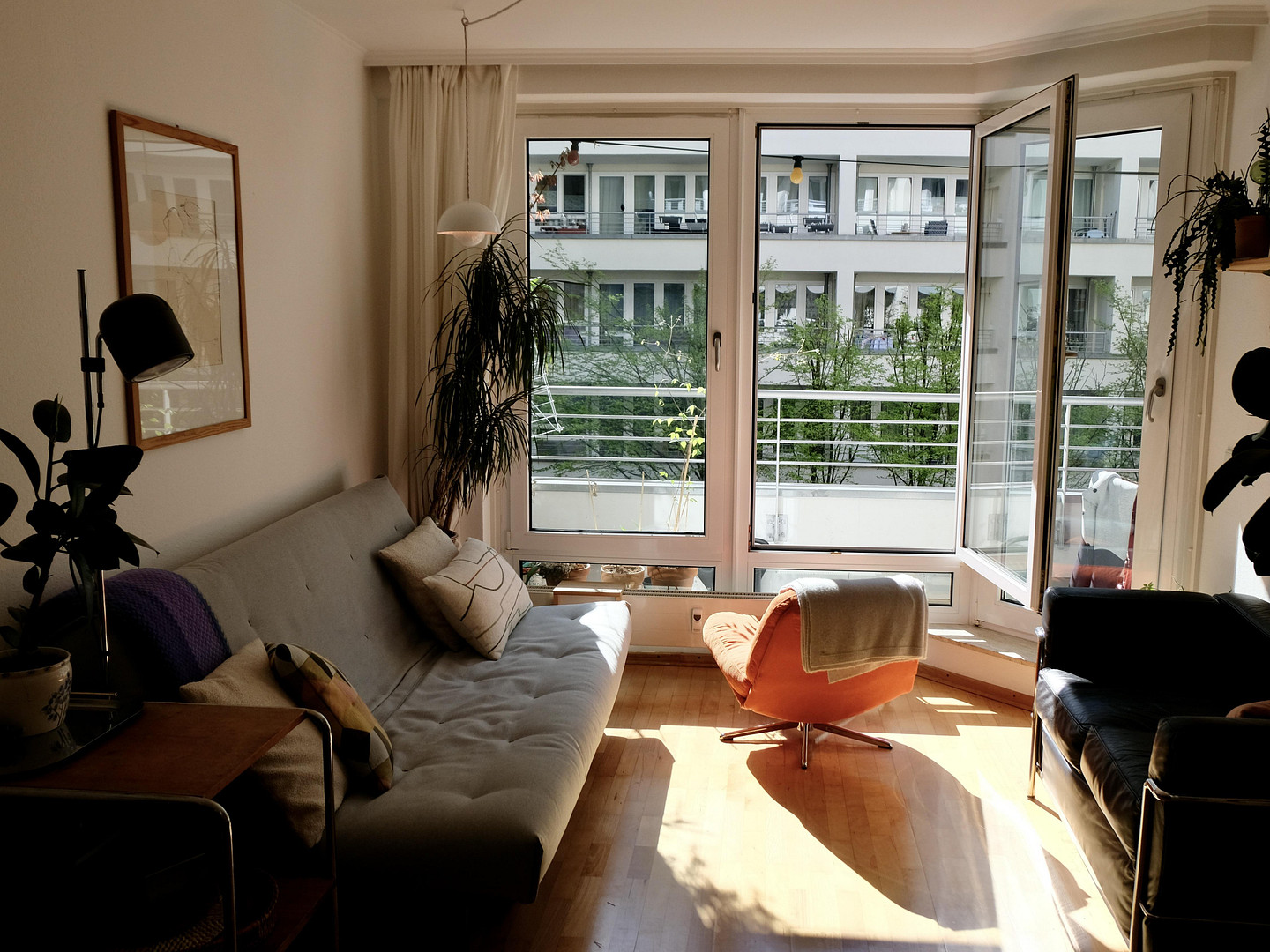 Exklusive 2-Zimmer-Wohnung mit Balkon im Herzen von Berlin – provisionsfrei & bezugsfrei – Charlottenstraße 75, 10117 Berlin(Mitte) – Vorschaubild 2