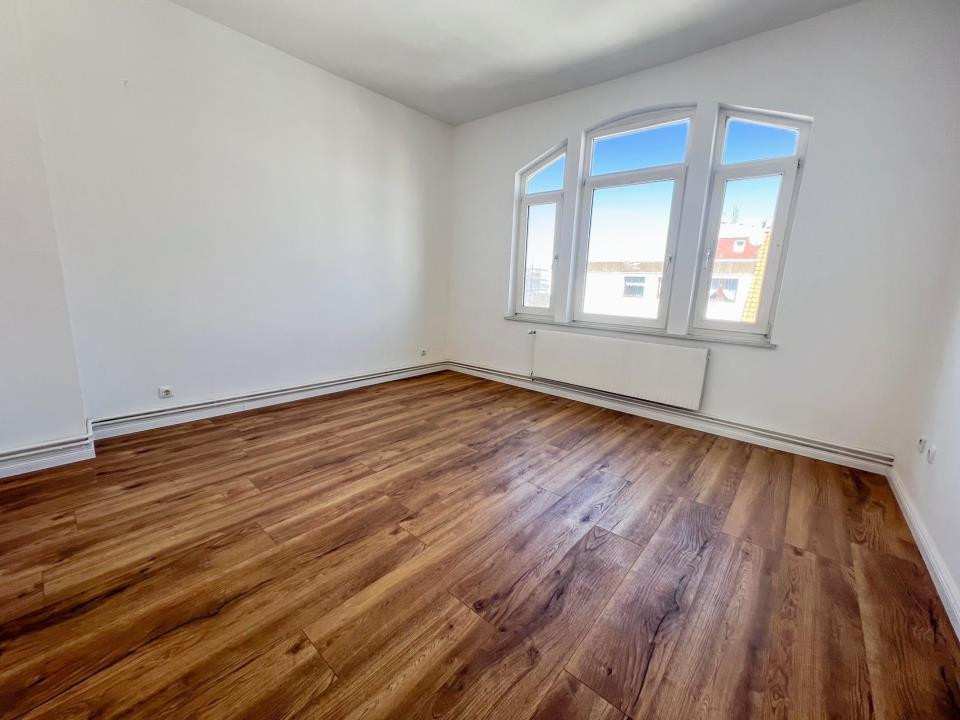 moderne 3-Zimmer-Wohnung mit Balkon im charmanten Altbau – Rickmersstraße 35, 27568 Bremerhaven(Goethestraße) – Vorschaubild 6