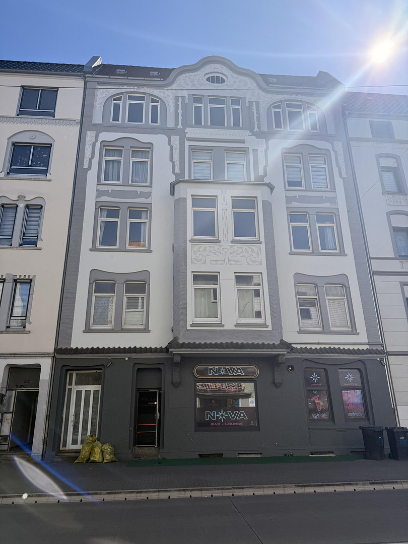 moderne 3-Zimmer-Wohnung mit Balkon im charmanten Altbau – Rickmersstraße 35, 27568 Bremerhaven(Goethestraße) – Vorschaubild 8
