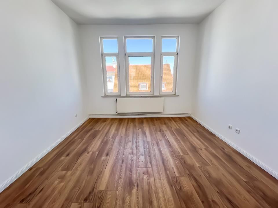 moderne 3-Zimmer-Wohnung mit Balkon im charmanten Altbau – Rickmersstraße 35, 27568 Bremerhaven(Goethestraße) – Vorschaubild 5