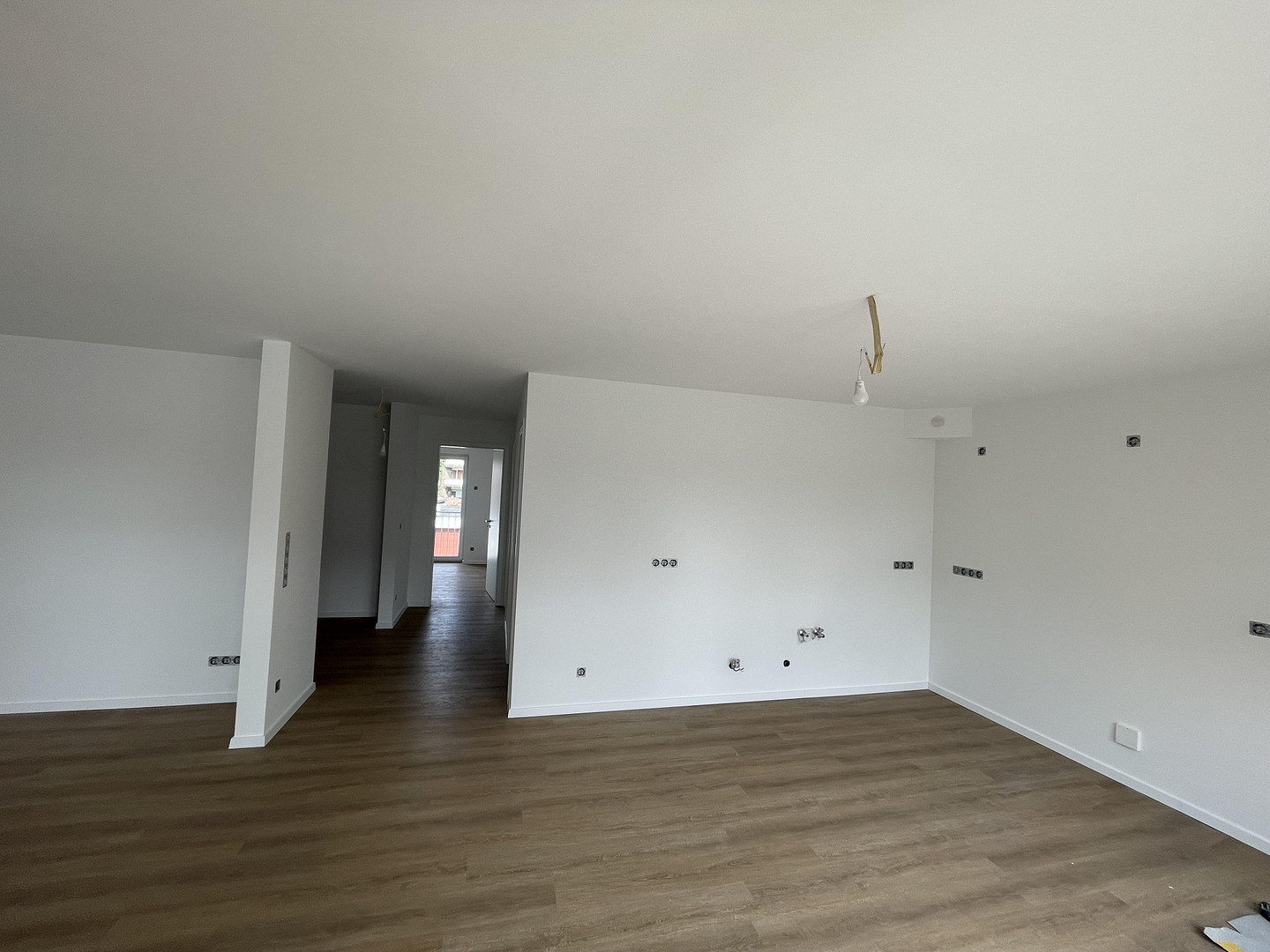 Attraktive 3 Zimmer Wohnung im 1.OG mit Dachterasse in Kempen, St.Hubert – Kempen(Sankt Hubert) – Vorschaubild 2