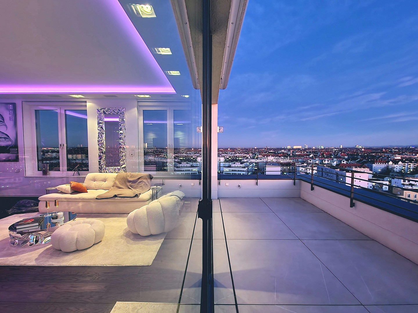 Einmalige CHANCE: Munich's Penthouse No.1 - Wohnen mit Münchens bekanntestem Panorama – München(Schwabing) – Vorschaubild 37