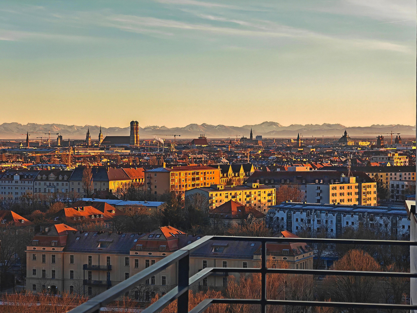 Einmalige CHANCE: Munich's Penthouse No.1 - Wohnen mit Münchens bekanntestem Panorama – München(Schwabing) – Vorschaubild 18