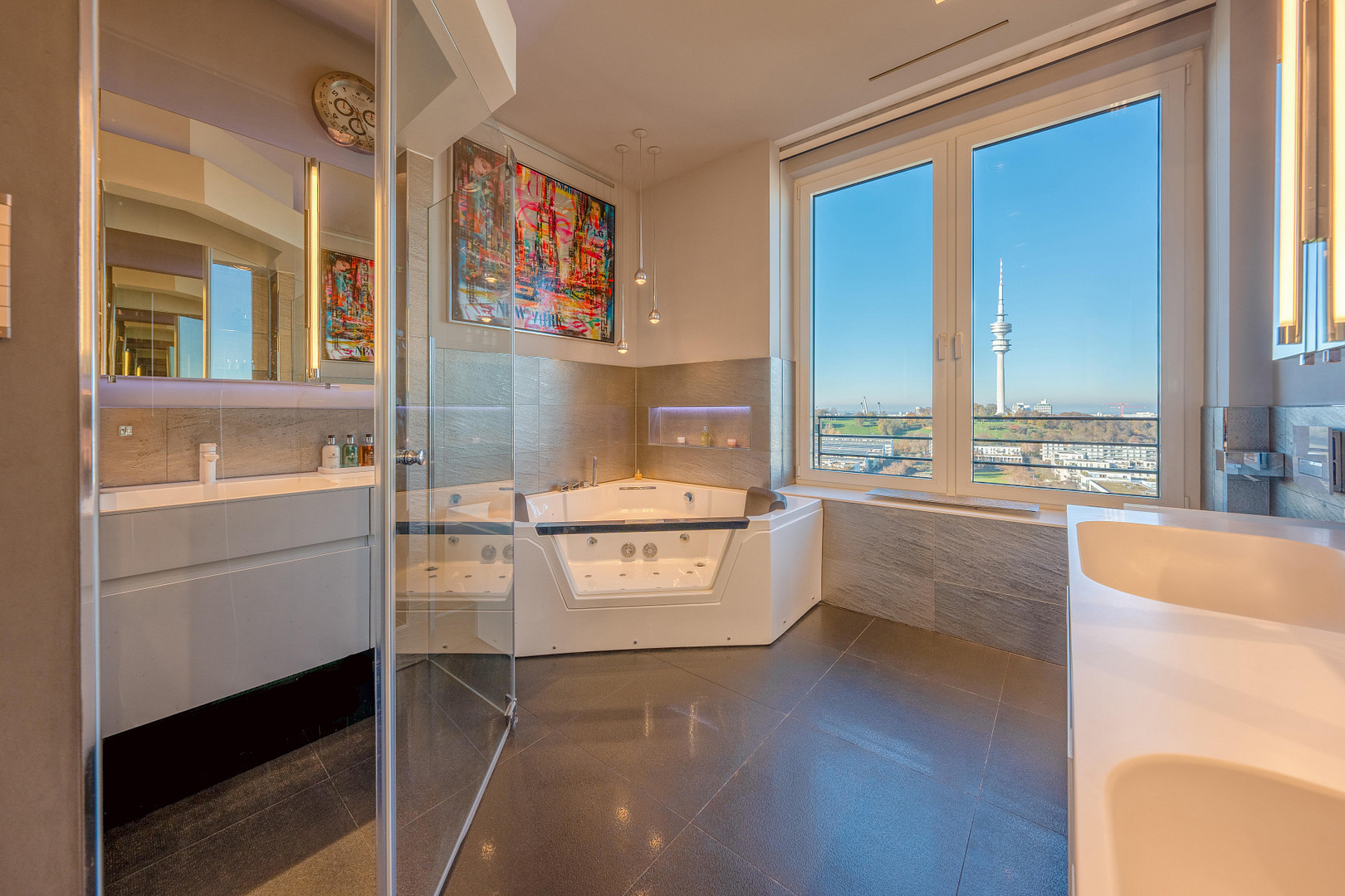 Einmalige CHANCE: Munich's Penthouse No.1 - Wohnen mit Münchens bekanntestem Panorama – München(Schwabing) – Vorschaubild 20