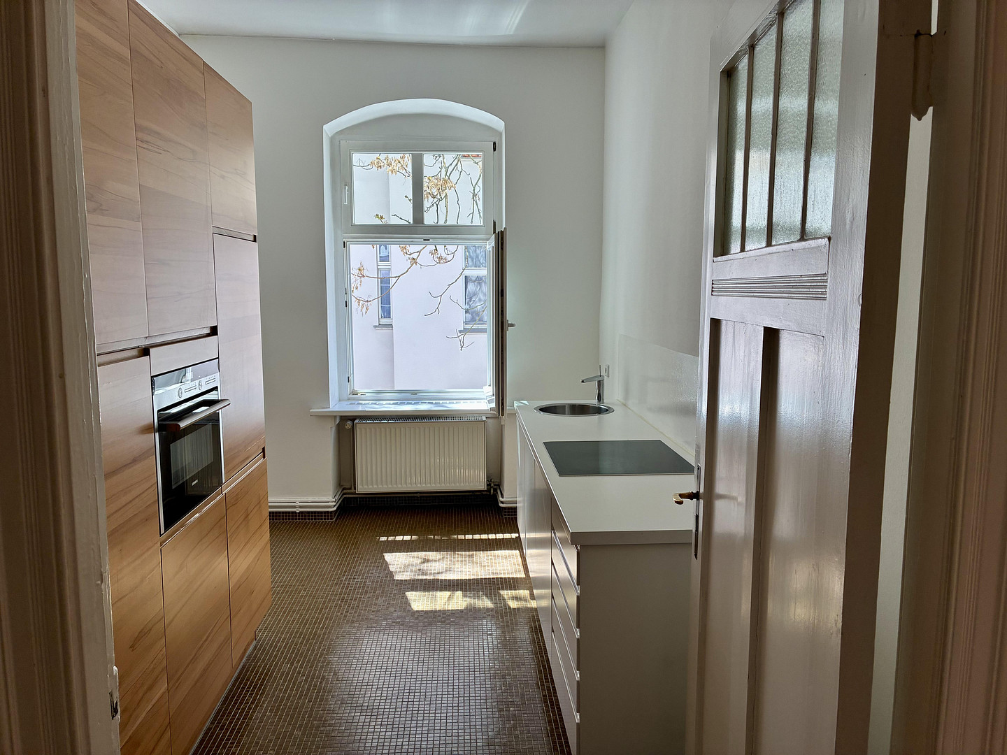 Privatverkauf: Nahe Helmholtzplatz! Absolut ruhig. Altbaucharme. Tolle Einbauküche. – Ahlbecker Str. 11 A, 10437 Berlin(Prenzlauer Berg) – Vorschaubild 5