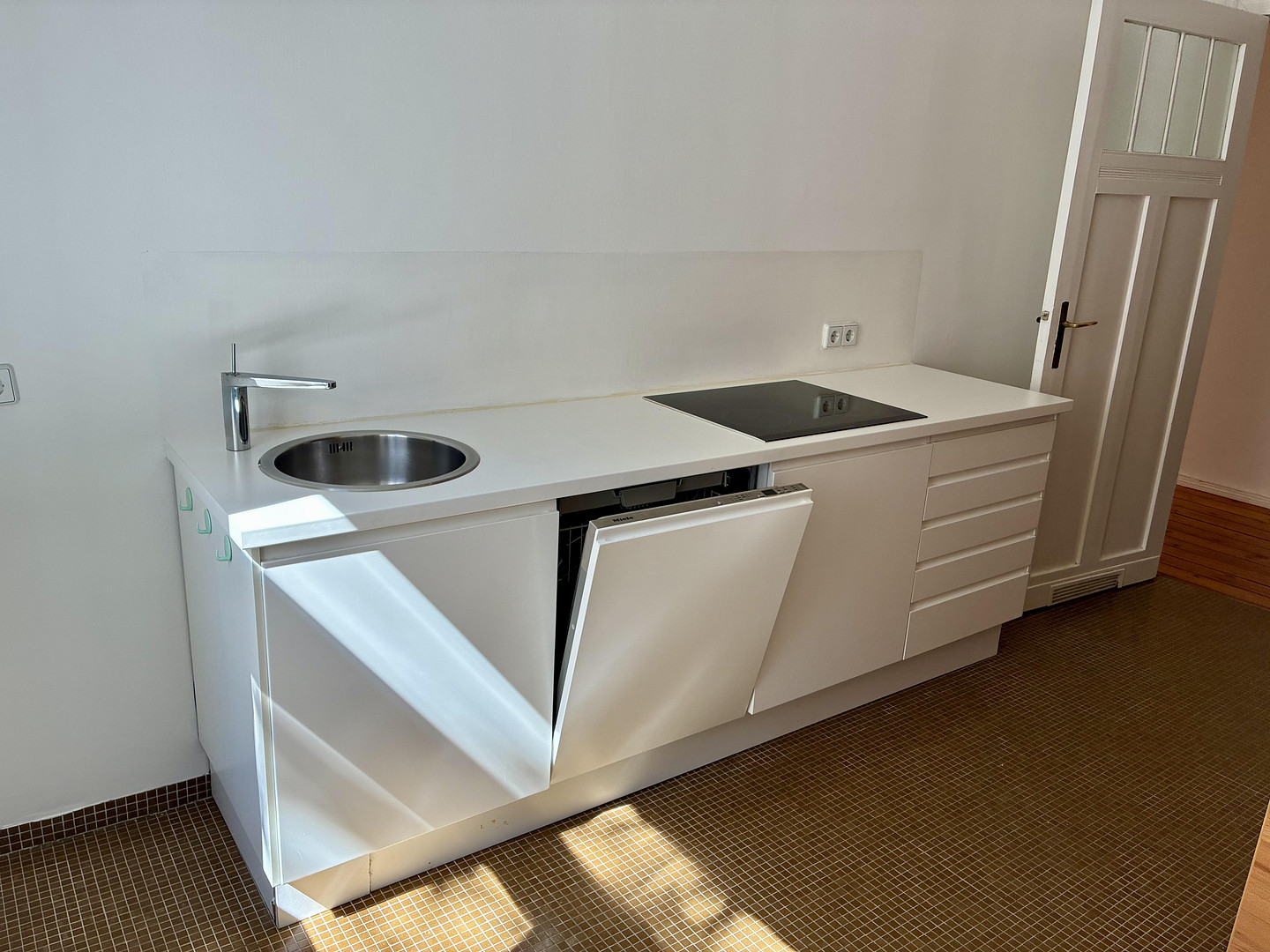 Privatverkauf: Nahe Helmholtzplatz! Absolut ruhig. Altbaucharme. Tolle Einbauküche. – Ahlbecker Str. 11 A, 10437 Berlin(Prenzlauer Berg) – Vorschaubild 6