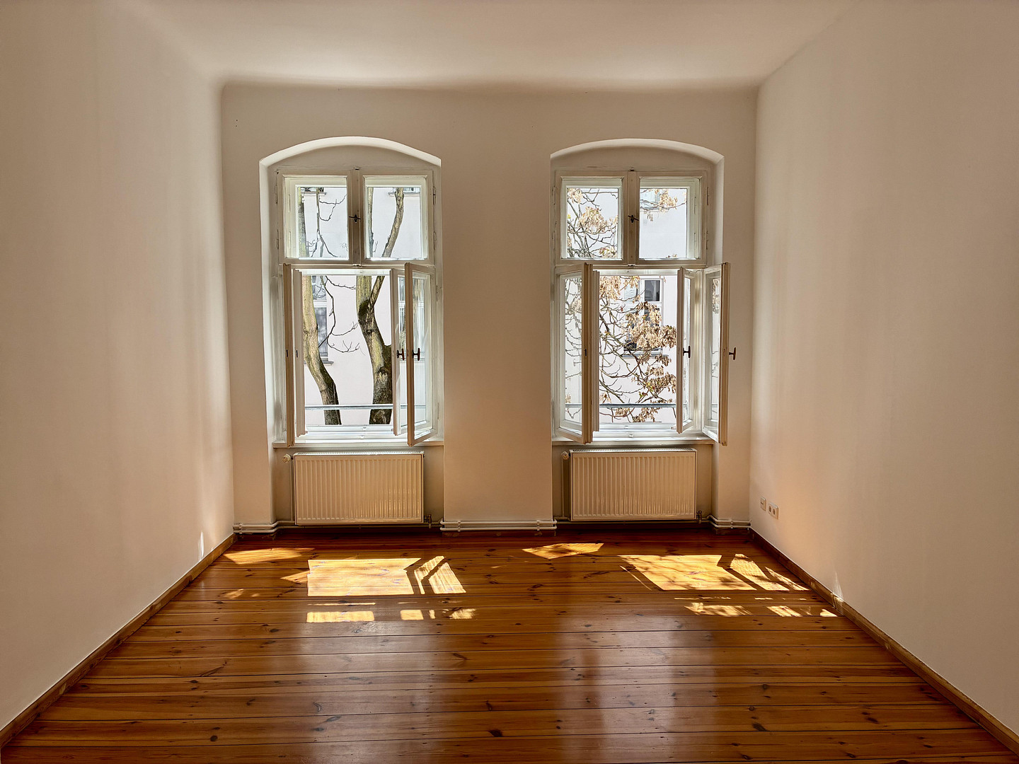 Privatverkauf: Nahe Helmholtzplatz! Absolut ruhig. Altbaucharme. Tolle Einbauküche. – Ahlbecker Str. 11 A, 10437 Berlin(Prenzlauer Berg) – Vorschaubild 7