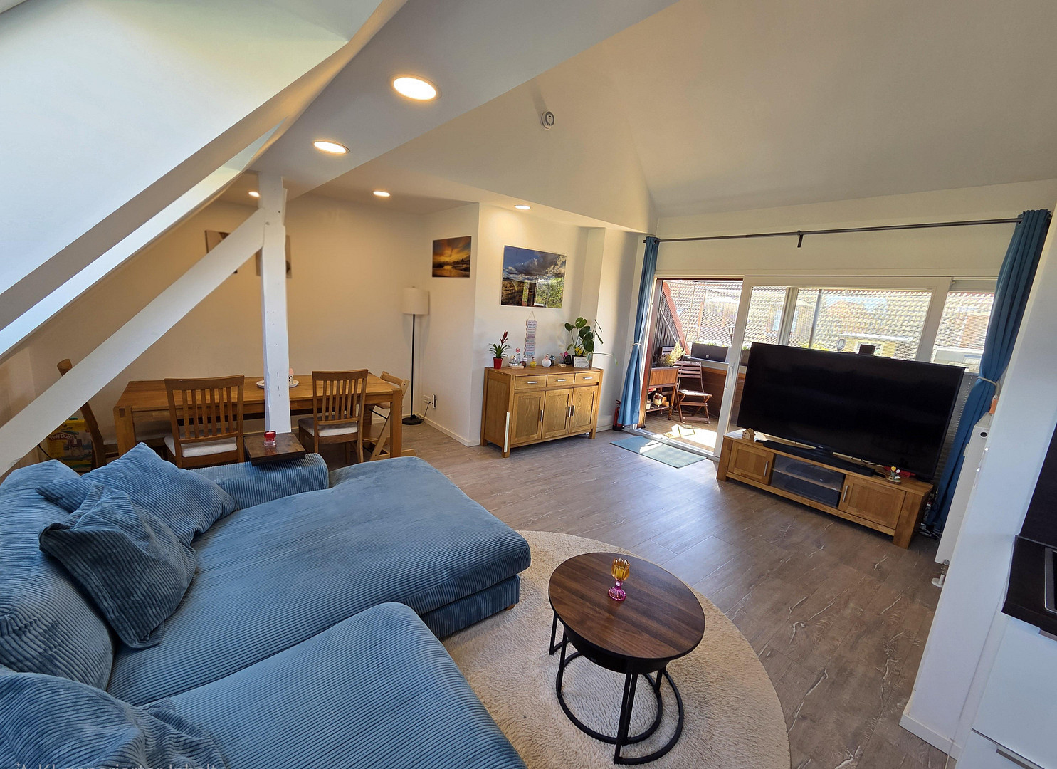 Provisionsfrei: Exklusive, lichtdurchflutete 3½ Zimmer Dachgeschosswohnung mit Ausbaureserve – Tangermünder Weg 18, 13583 Berlin(Falkenhagener Feld) – Vorschaubild 2
