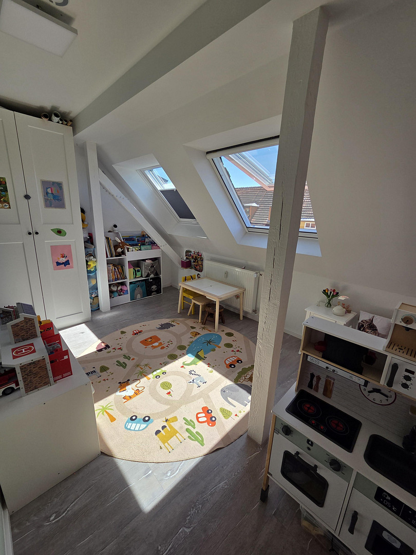 Provisionsfrei: Exklusive, lichtdurchflutete 3½ Zimmer Dachgeschosswohnung mit Ausbaureserve – Tangermünder Weg 18, 13583 Berlin(Falkenhagener Feld) – Vorschaubild 19