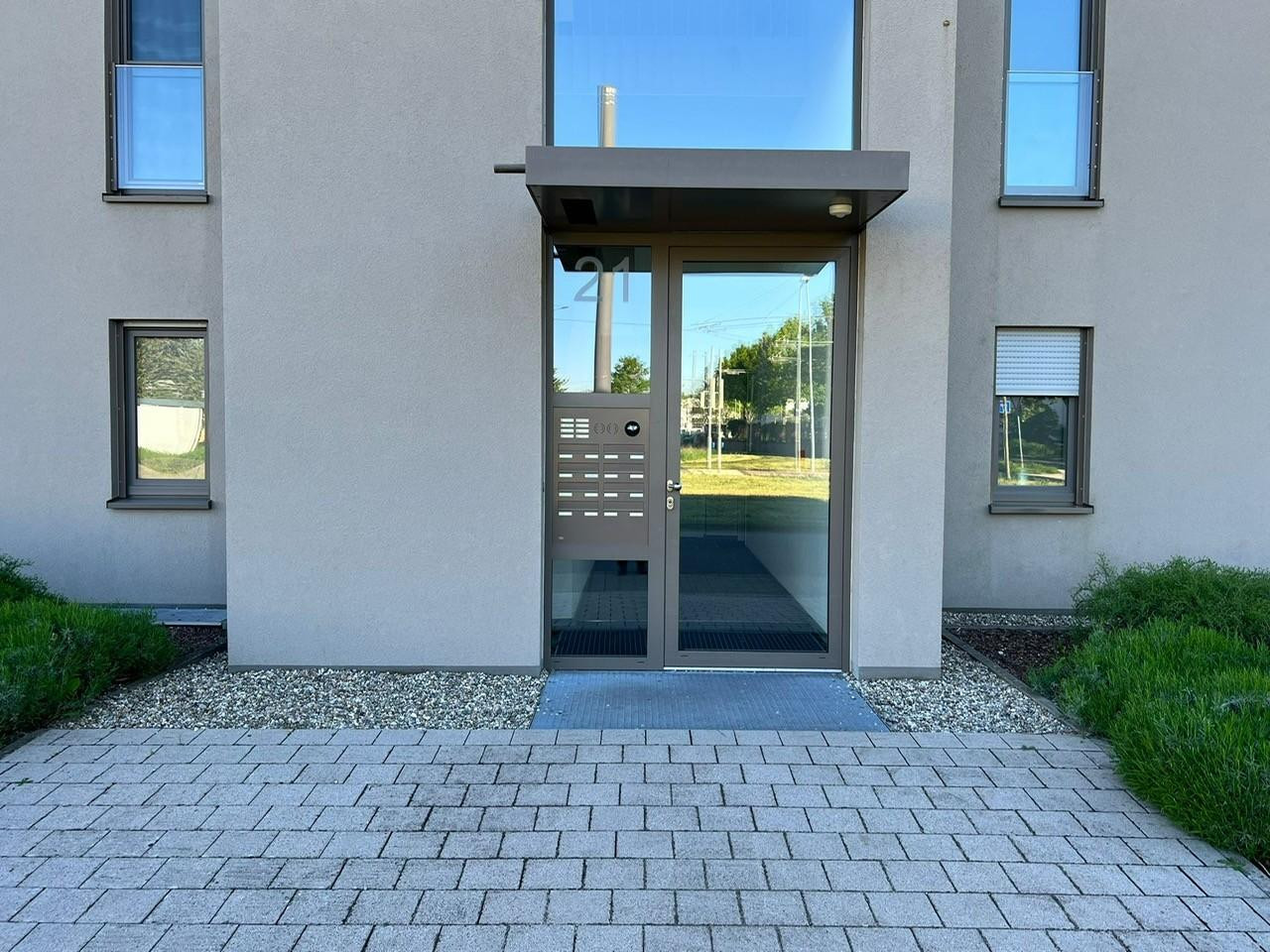 Energieeffizient und Modern: Großzügige 4-Zimmer-Wohnung in Toplage – Karlsruhe(Knielingen) – Vorschaubild 4
