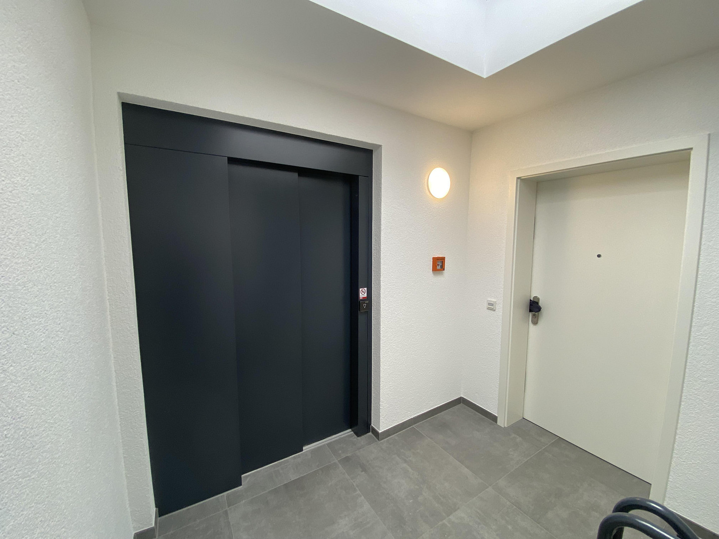 Dachgeschosswohnung / Mietwohnung in Köln Lövenich / Balkon Stellplatz Erstbezug Wärmepumpe Aufzug – Brauweilerstraße 79, 50489 Köln-Lövenich(Lövenich) – Vorschaubild 15