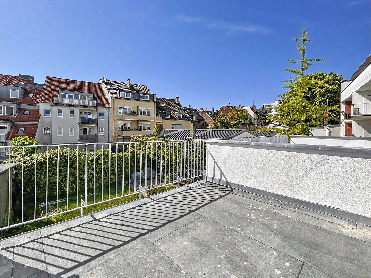 Kernsaniert, voll möbliert und zeitnah bezugsfertig – stilvolle Terrassenwohnung! – Köln(Weidenpesch) – Vorschaubild 10