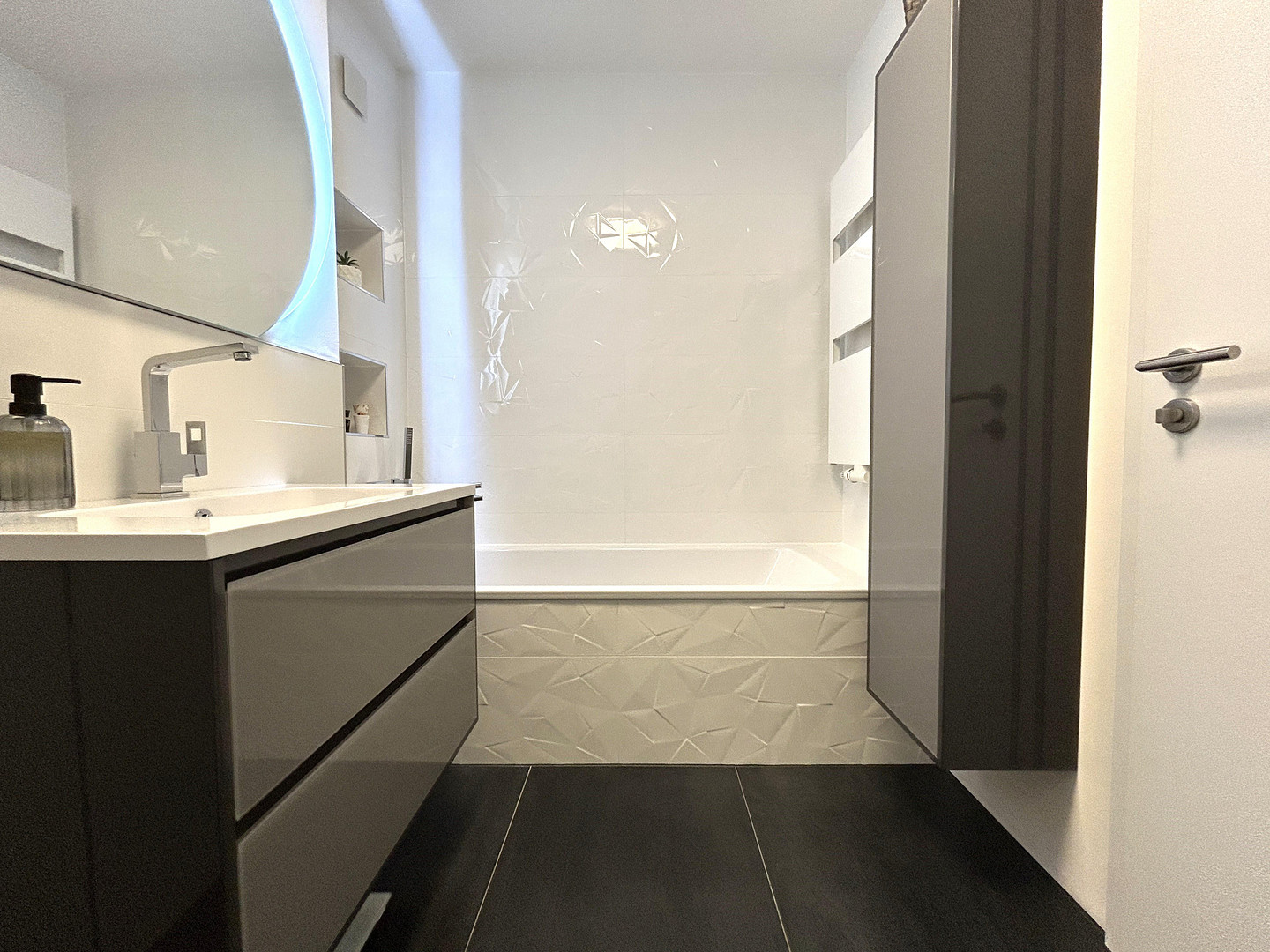 Wohnkomfort mit Weitblick – 3‑Zimmer‑Wohnung - renoviert & saniert mit Wellnessbereich – Fürth – Vorschaubild 7