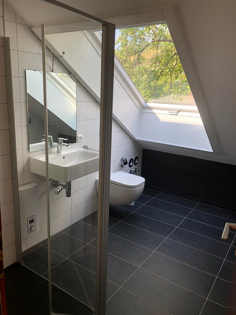 Exklusives Einfamilienhaus mit großem Garten & Pool in Karlsruhe-Durlach (Geigersberg) zu vermieten – Karlsruhe(Durlach) – Vorschaubild 15