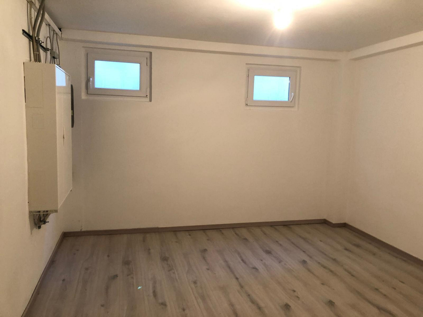 Exklusives Einfamilienhaus mit großem Garten & Pool in Karlsruhe-Durlach (Geigersberg) zu vermieten – Karlsruhe(Durlach) – Vorschaubild 19