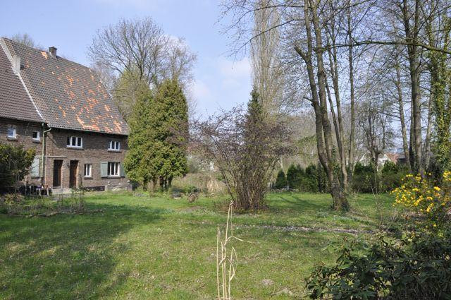 Bauernhaus mit Scheune und großzügigem Grundstück / Baugrundstück