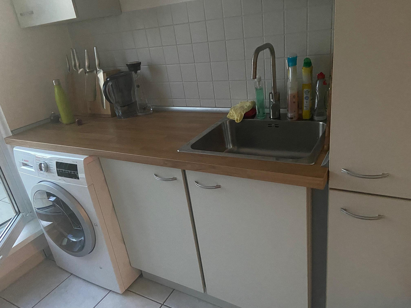 zentral gelegene 2-Zimmer-DG-Wohnung in Mainz-Kastel | frei ab 01.07. | provisionsfrei von privat – Admiral-Scheer-Str. 11, 55252 Mainz-Kastel – Vorschaubild 4