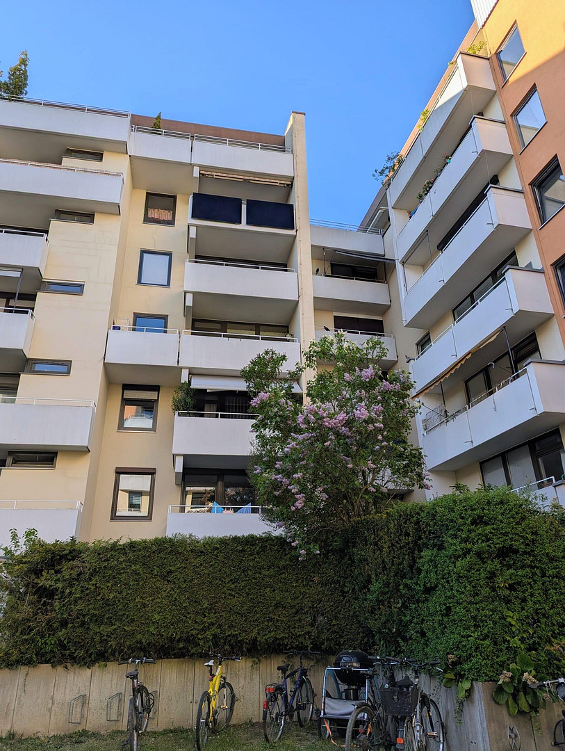 Geräumige und zentrale Wohnung inkl. Tiefgaragen-Stellplatz, Provisionsfrei! – Augsburg(Pfersee) – Vorschaubild 13