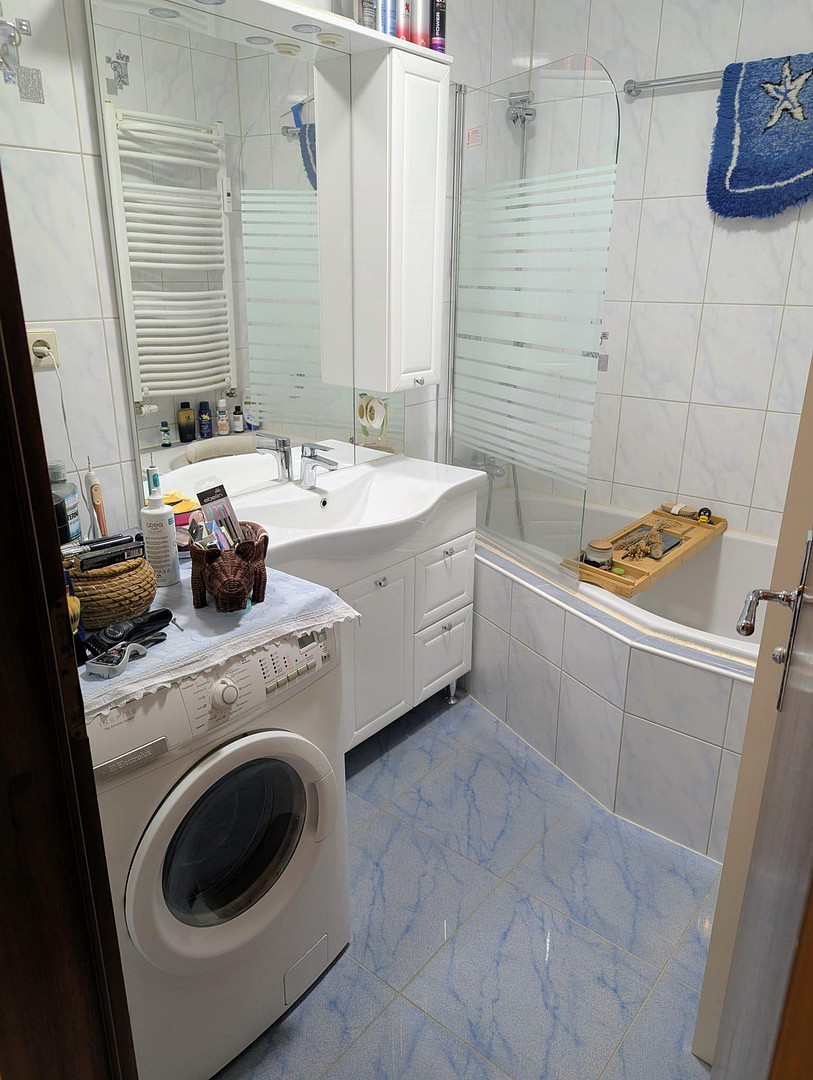 Geräumige und zentrale Wohnung inkl. Tiefgaragen-Stellplatz, Provisionsfrei! – Augsburg(Pfersee) – Vorschaubild 6